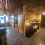 Zum Roten Hirsch Im Gruenen Wald Szálloda 3*