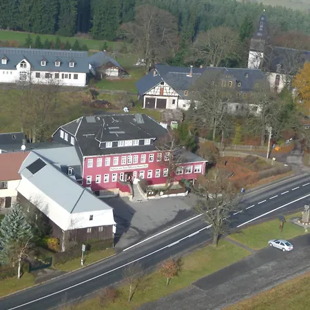 Hotel Zum Roten Hirsch Im Gruenen Wald 3*