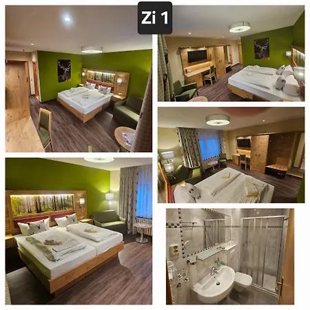 Zum Roten Hirsch Im Gruenen Wald