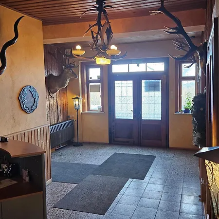 Zum Roten Hirsch Im Gruenen Wald 3*