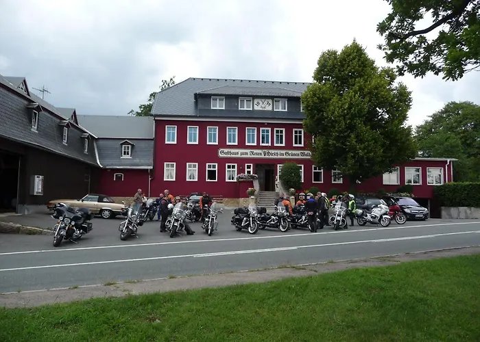 Zum Roten Hirsch Im Gruenen Wald